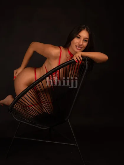 Areum, female escort in Hong Kong