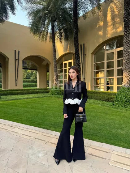 Avery, female escort in Hong Kong