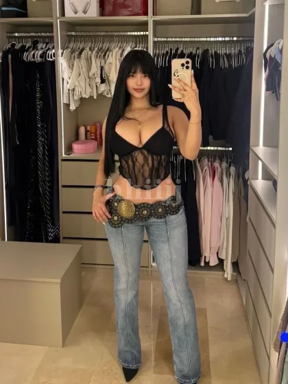Camen, female escort in Hong Kong