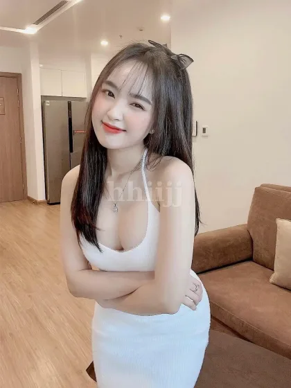 Demi, female escort in Hong Kong
