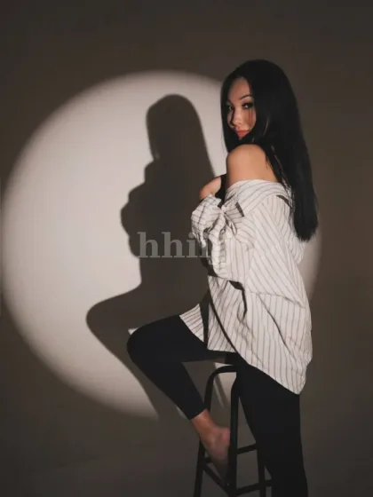 Divya, female escort in Hong Kong