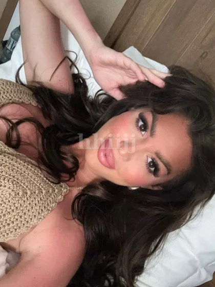 Ember, female escort in Hong Kong