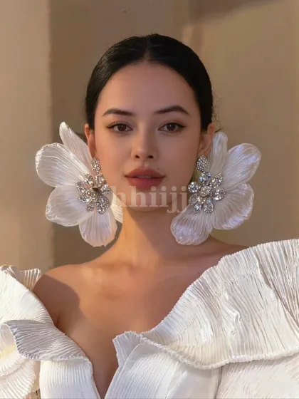 Feiyan, female escort in Hong Kong