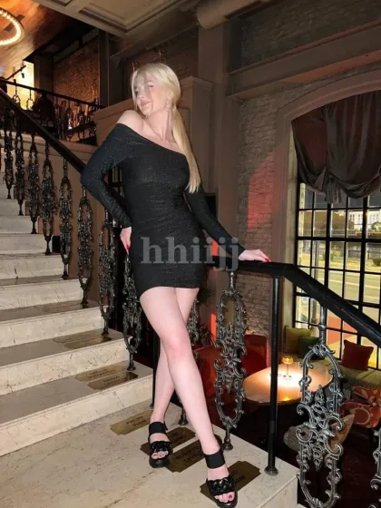 Fifi, female escort in Hong Kong