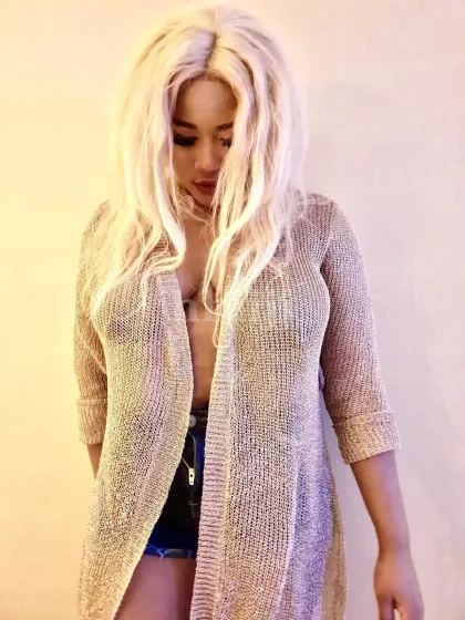 Hope, female escort in Hong Kong