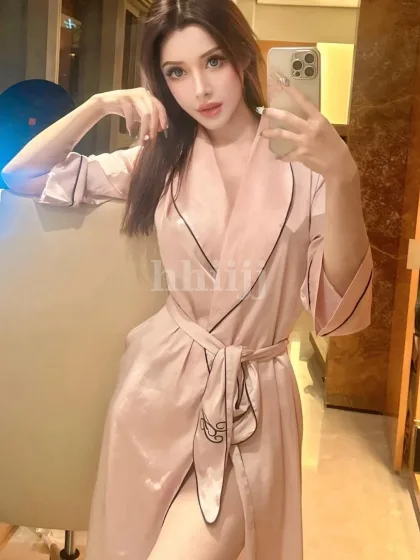 Izumi, female escort in Hong Kong