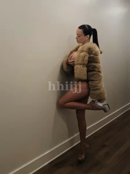 Adriana 2, shemale escort in Hong Kong