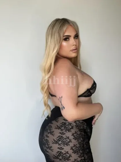 Ally, shemale escort in Hong Kong