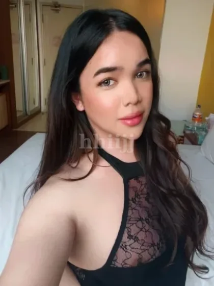Angela 2, shemale escort in Hong Kong