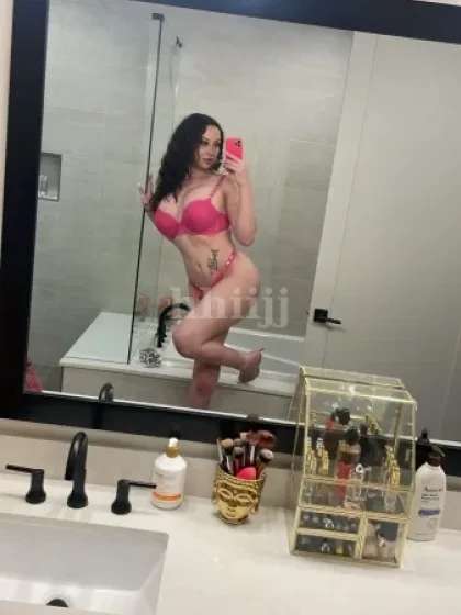 Carolina, shemale escort in Hong Kong