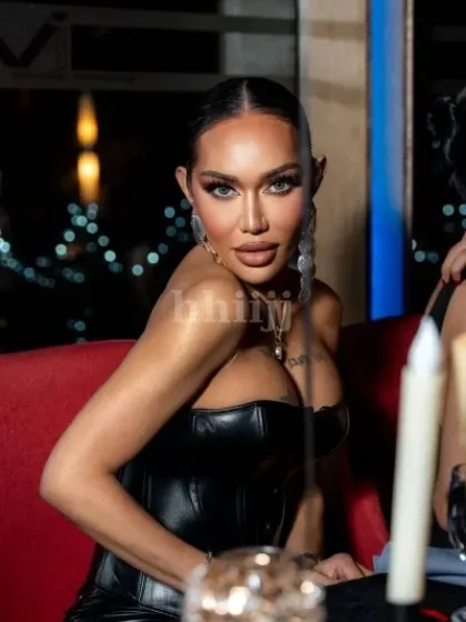 Clara 2, shemale escort in Hong Kong