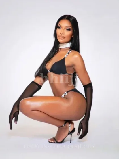 Colette 2, shemale escort in Hong Kong