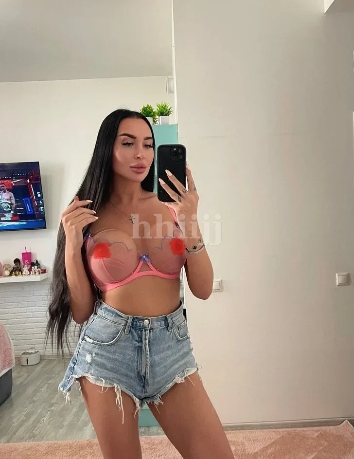 Darina 2, Hong Kong profile photo 11
