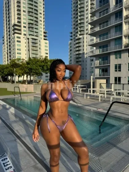 Emiko, shemale escort in Hong Kong