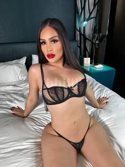 Emiliana, shemale escort in Hong Kong