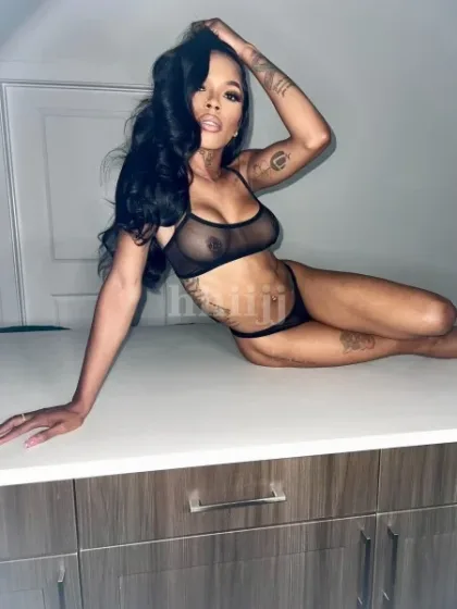 Kassidy, shemale escort in Hong Kong