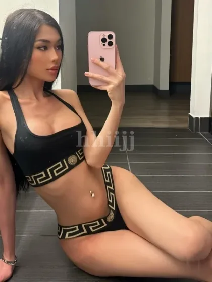 Melanie, shemale escort in Hong Kong