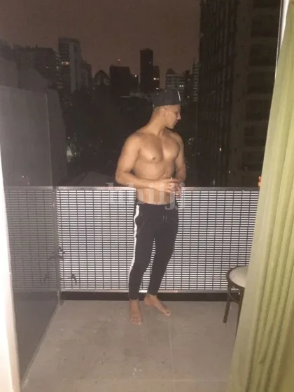 Darren, male escort in Hong Kong