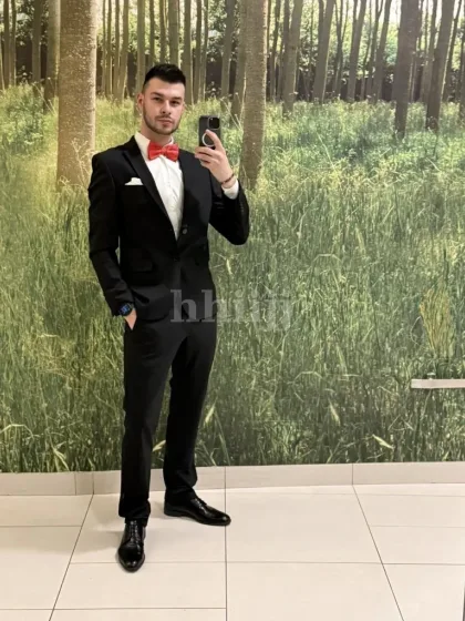 Golden, male escort in Hong Kong