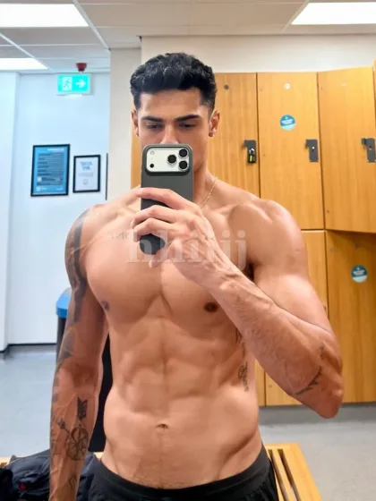 Liam, male escort in Hong Kong