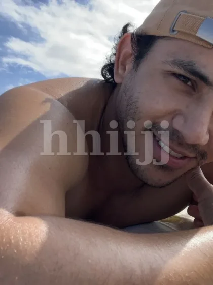 Petit, male escort in Hong Kong