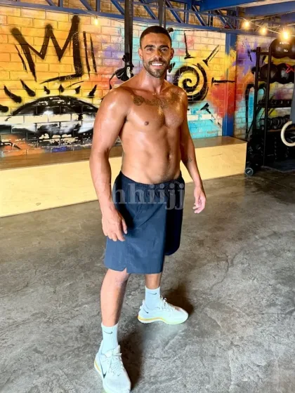 Roberto, male escort in Hong Kong