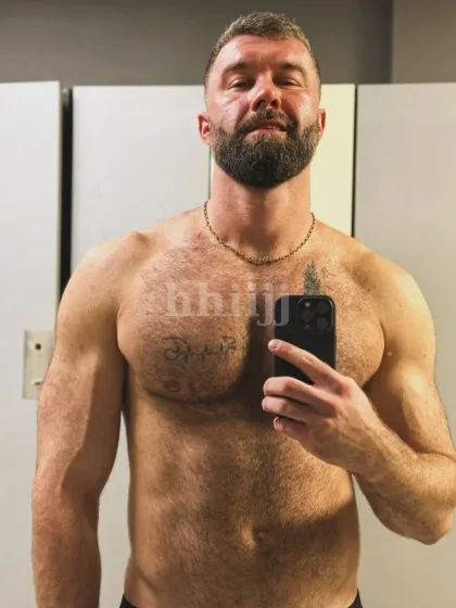 Stanis, male escort in Hong Kong