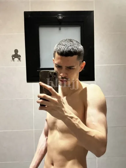 Tarik, male escort in Hong Kong