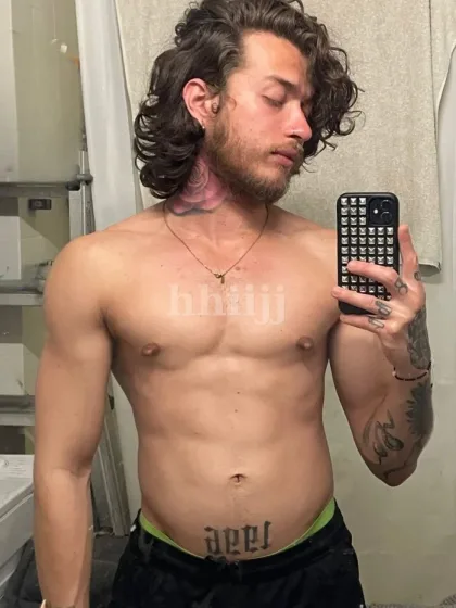 Tate, male escort in Hong Kong