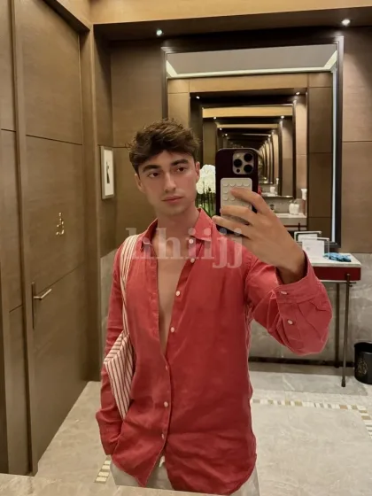 Tom, male escort in Hong Kong