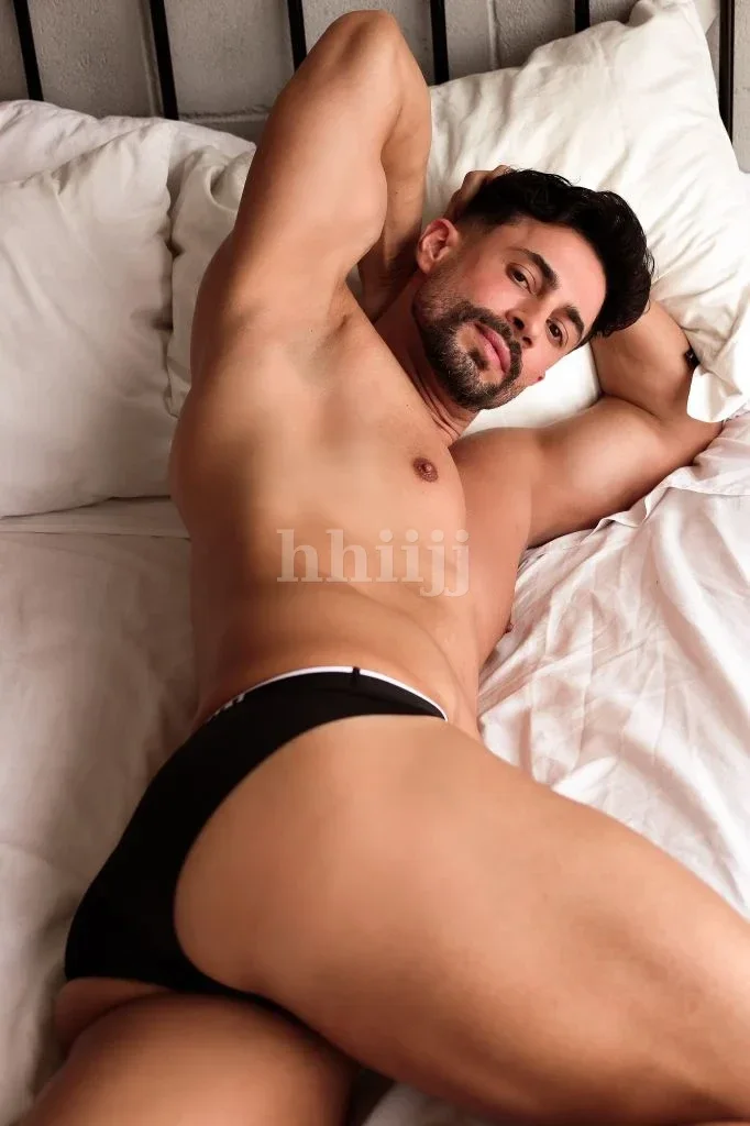 Valls, Hong Kong profile photo 24