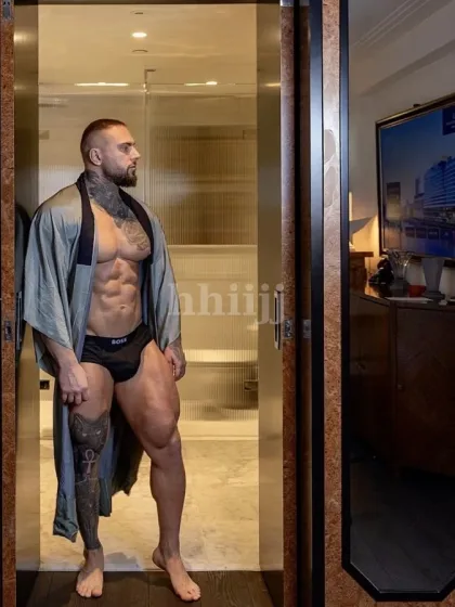 Vaughn, male escort in Hong Kong