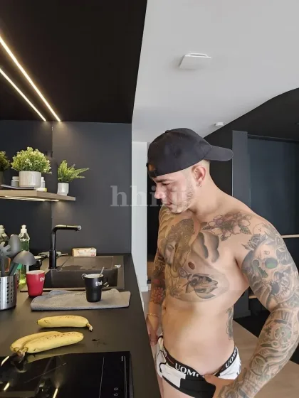 Vick, male escort in Hong Kong