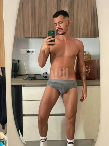 Victor, male escort in Hong Kong
