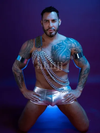 Viktor, male escort in Hong Kong