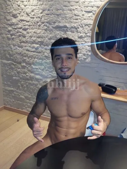 Vinicius, male escort in Hong Kong