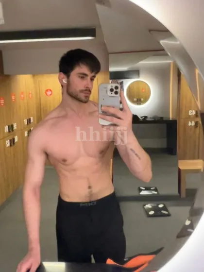 Waddy, male escort in Hong Kong