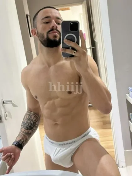 Wallace, male escort in Hong Kong