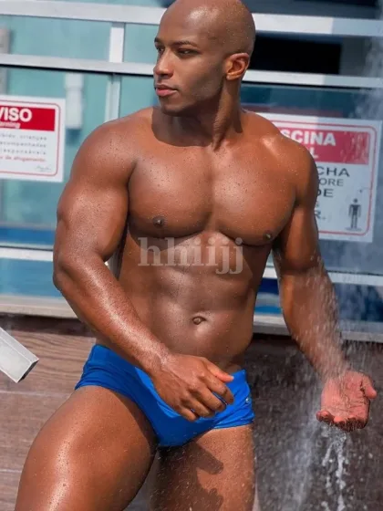 Zuri, male escort in Hong Kong
