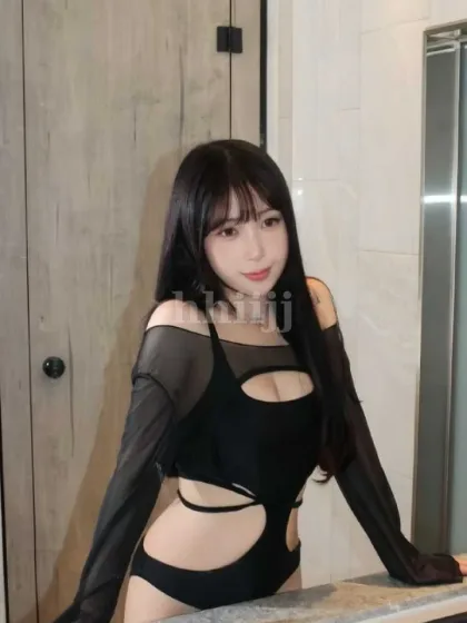 Diane, female escort in Hong Kong