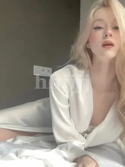 Kaling, female escort in Hong Kong