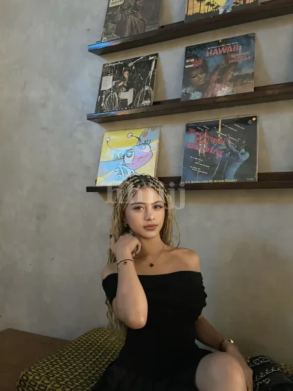 Yan Ki, female escort in Hong Kong
