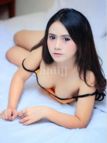 Ping Wa, female escort in Hong Kong