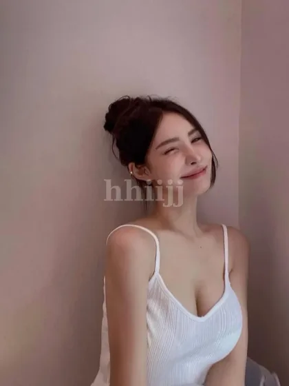 Sarah, female escort in Hong Kong