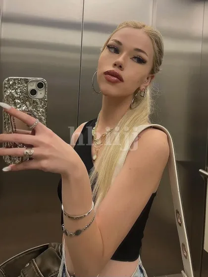 Henrietta, female escort in Hong Kong