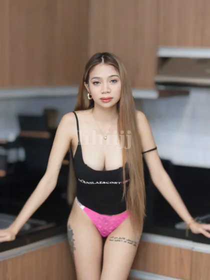 Phyllis, female escort in Hong Kong