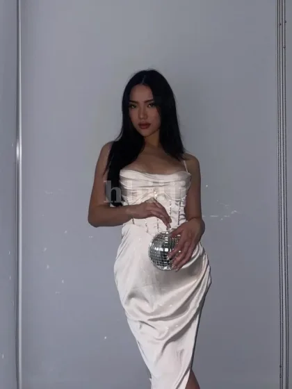 Sheila, female escort in Hong Kong