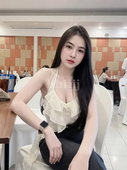 Ursula, female escort in Hong Kong