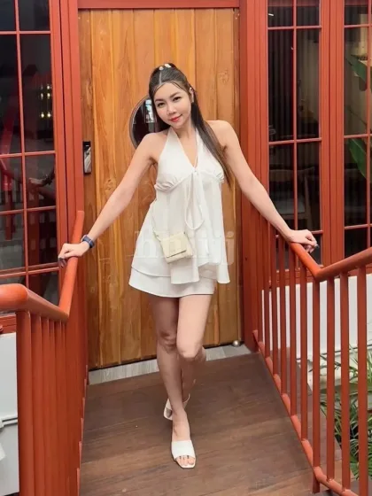 Yee Hei, female escort in Hong Kong