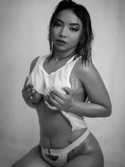 Hei, female escort in Hong Kong